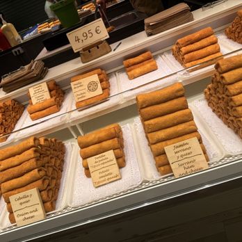 Mercat La Boqueria - Farmers Market Near Me - Barcelona, B