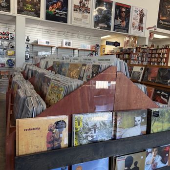 End Of An Ear - Music & DVDs Near Me - Austin, Texas End Of An Ear - Music & DVDs Near Me - Austin, Texas