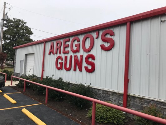 AREGO’S GUNS - Updated July 2024 - 19 Reviews - 532 Airport Rd, Hot