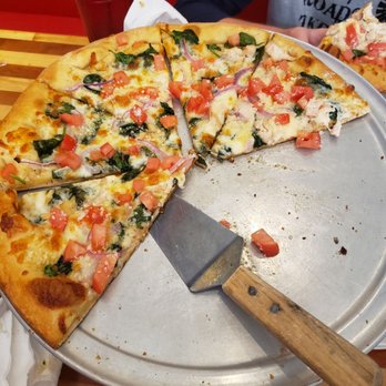Sauced - White Pizza, half no chicken. Yummy but SUPER crunchy crust. - Pizza Near Me - Waynesville, North Carolina Sauced - White Pizza, half no chicken. Yummy but SUPER crunchy crust. - Pizza Near Me - Waynesville, North Carolina