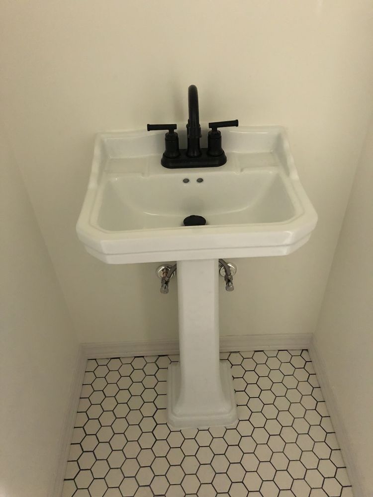 Slide of A&W Contracting