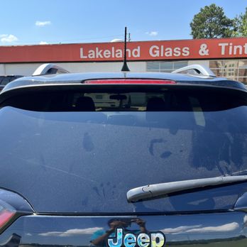 Lakeland Glass & Tint - Showing the comparison of two side of the vehicle. Seal and one gapped open - Windshield Installation & Repair Near Me - Flowood, Mississippi Lakeland Glass & Tint - Showing the comparison of two side of the vehicle. Seal and one gapped open - Windshield Installation & Repair Near Me - Flowood, Mississippi