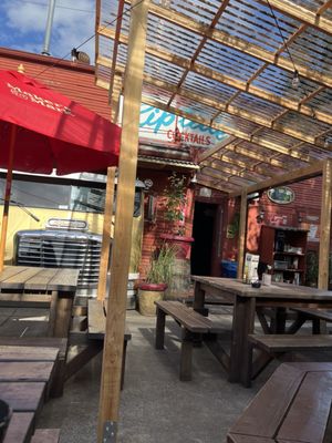 Holman's Bar & Grill by null