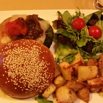 The Goose Bistro - Vege Burger - Bistros Near Me - Florence, FI