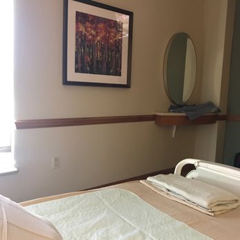 Oasis Hospital 16 Photos 32 Reviews Hospitals 750 N 40th Oasis Hospital 16 Photos 32 Reviews