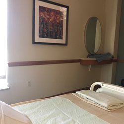 Oasis Hospital 12 Photos 32 Reviews Hospitals 750 N 40th 750 N 40th
