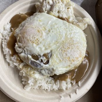Rainbow Drive-In - Regular plate Loco Moco Plate-filling! - Hawaiian Near Me - Honolulu, Hawaii