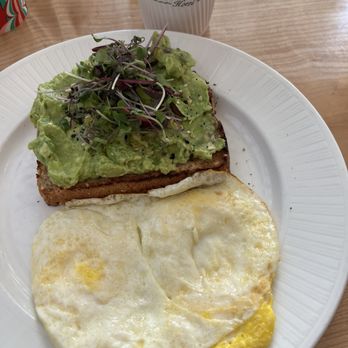 Little America Hotel - Avocado toast $19 - Hotels Near Me - Flagstaff, Arizona