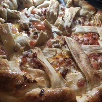 Del Vecchios - NY Style Stuffed Chicken Ranch Pizza - Italian Near Me - Norfolk, Virginia Del Vecchios - NY Style Stuffed Chicken Ranch Pizza - Italian Near Me - Norfolk, Virginia