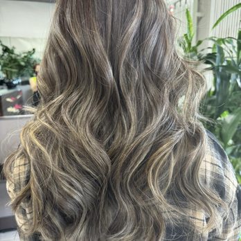 Lovely's Salon - Hair Salons Near Me - Garden Grove, California Lovely's Salon - Hair Salons Near Me - Garden Grove, California