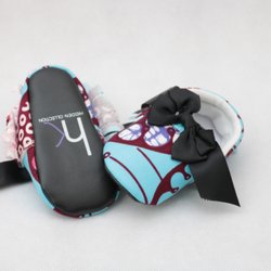 World Lace - Ankara baby booties