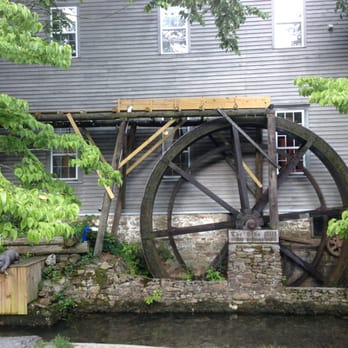 Olde Mill Inn Bed and Breakfast - The operational mill wheel, very soothing to hear at night. - Hotels Near Me - Cumberland Gap, Tennessee