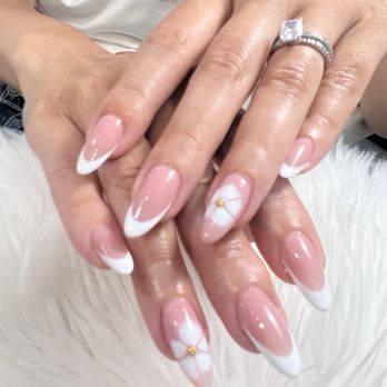 Femme Fatale Nails - Beautiful French gels with flower design - Nail Salons Near Me - Studio City, California