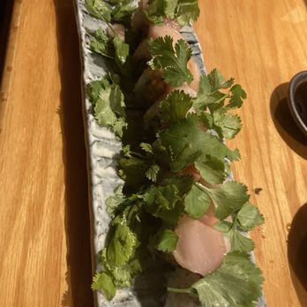 Japanese Castle Sushi & Roll - Paramount  - Sushi Bars Near Me - Paramount, California
