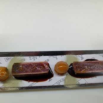 Sala de Despiece - Rare tuna. They look like eggs but they are onions wth an intense lemon center. Paired together it was a masterpiece! - Gastropubs Near Me - Madrid, M