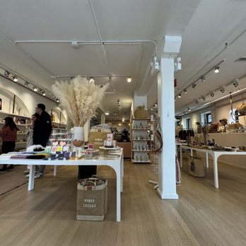 Nomad Chicago - Interior - Cafes Near Me - Chicago, Illinois