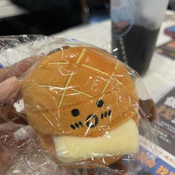 Hong Kong Cafe - Cute pineapple bun keychain - Hong Kong Style Cafe Near Me - Walnut, California Hong Kong Cafe - Cute pineapple bun keychain - Hong Kong Style Cafe Near Me - Walnut, California