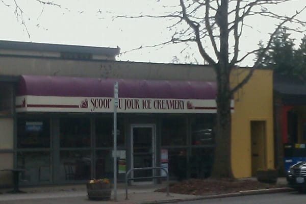 Scoop Du Jour Ice Creamery by null