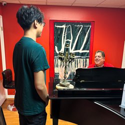 Hands in Motion Music School & Productions - Vocal lessons with Lannie Battistini