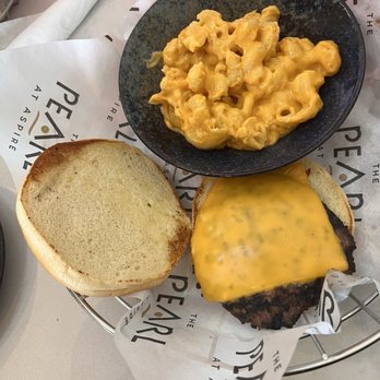 The Pearl - Kids Cheeseburger and Macaroni and Cheese - Desserts Near Me - Clinton, Tennessee