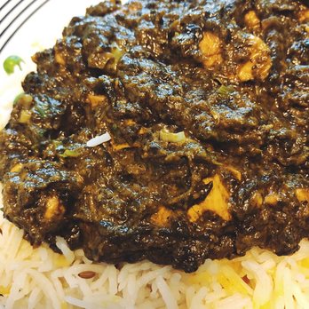 Ambar India Restaurant - Chicken Saag - Indian Near Me - Cincinnati, Ohio