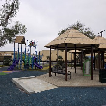 MacArthur Park - Parks Near Me - Long Beach, California