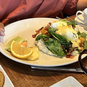Grace's Table - Eggs Benedict - New American Near Me - Napa, California
