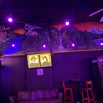 Low Bar - Bars Near Me - Portland, Oregon Low Bar - Bars Near Me - Portland, Oregon