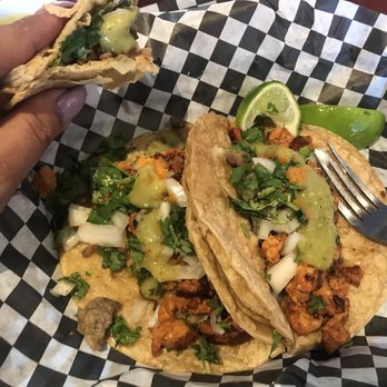 Bravis - Mexican Near Me - Shakopee, Minnesota