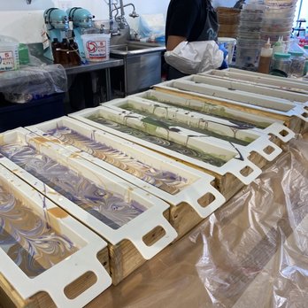 Buff City Soap - Soap tray molds - Cosmetics & Beauty Supply Near Me - Carmel, Indiana