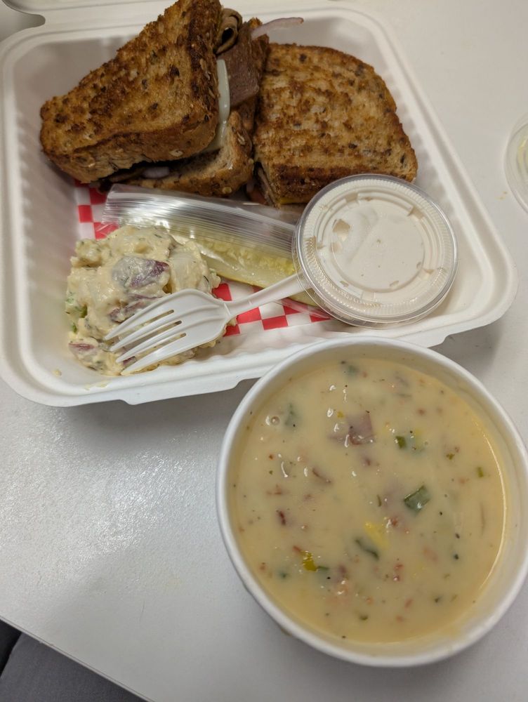 Phat Tony's Bistro & Cafe Logo