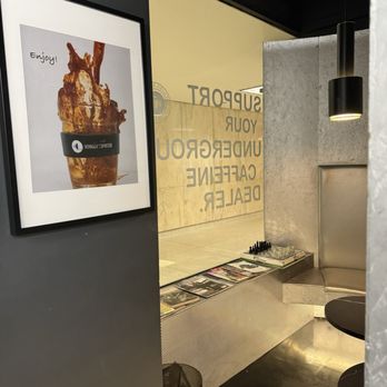 Voyager Espresso - Inside - Coffee & Tea Near Me - New York, New York