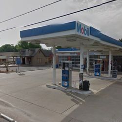 Russell's Mobil Service Station - Russel's Mobil Service