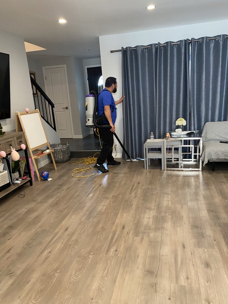 LA JANITORIAL CLINING SERVICE North Hills, California Home Cleaning