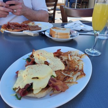 Dollis Breakfast - Eggs Benedict!!! - Breakfast & Brunch Near Me - Covina, California