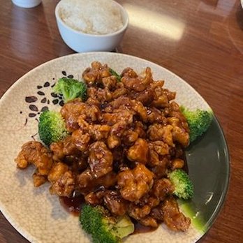 Hong Kong Kitchen - General Tso - Chinese Near Me - Madison, Indiana