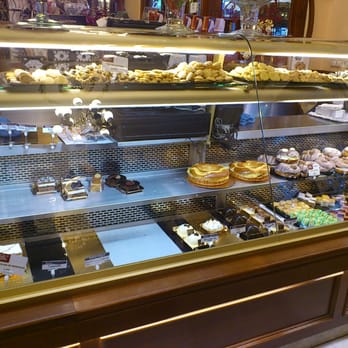Viena Capellanes - Surtido de dulces - Desserts Near Me - Madrid, M Viena Capellanes - Surtido de dulces - Desserts Near Me - Madrid, M