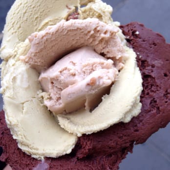 Amorino - Hazelnut, pistachio and milk chocolate - Ice Cream & Frozen Yogurt Near Me - London, XGL Amorino - Hazelnut, pistachio and milk chocolate - Ice Cream & Frozen Yogurt Near Me - London, XGL