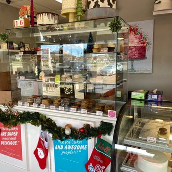 Moonlight Cakes - Inside the shop! - Bakeries Near Me - Bedford, Texas