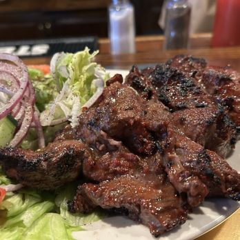 New Bridge Cafe - Steak tips Good but too rare for the chew - Barbeque Near Me - Chelsea, Massachusetts