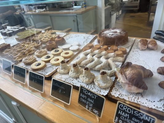 Mamma Leone Bakery by null