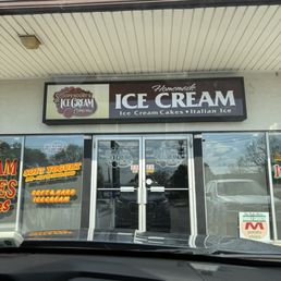 Exterior photo of Scoopendorf's Ice Cream - Walnutport, Pennsylvania Exterior photo of Scoopendorf's Ice Cream - Walnutport, Pennsylvania