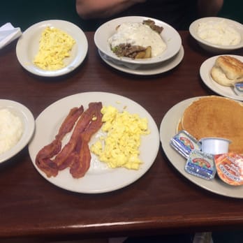 Bear E Patch Cafe - Absolutely phenomenal breakfast! Farmer's skillet and Sue's Special. - Diners Near Me - Charleston, South Carolina Bear E Patch Cafe - Absolutely phenomenal breakfast! Farmer's skillet and Sue's Special. - Diners Near Me - Charleston, South Carolina