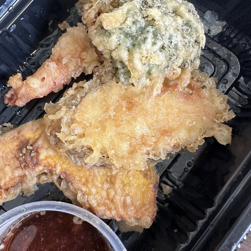 Bento Peak - 6 piece tempura - 2 shrimp 4 veggie for $5! - Japanese Near Me - San Francisco, California Bento Peak - 6 piece tempura - 2 shrimp 4 veggie for $5! - Japanese Near Me - San Francisco, California