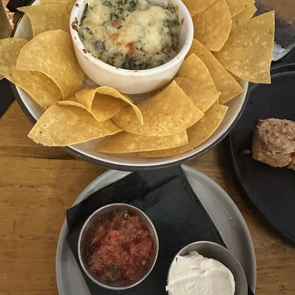 Batch Local Kitchen - Spinach Artichoke Dip - Cocktail Bars Near Me - West Palm Beach, Florida Batch Local Kitchen - Spinach Artichoke Dip - Cocktail Bars Near Me - West Palm Beach, Florida