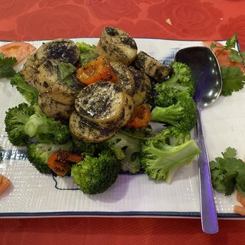 Bodhi Village - Vegetarian Black truffle scallops made from mushrooms and other healthy vegetables - Vegetarian Near Me - Flushing, New York