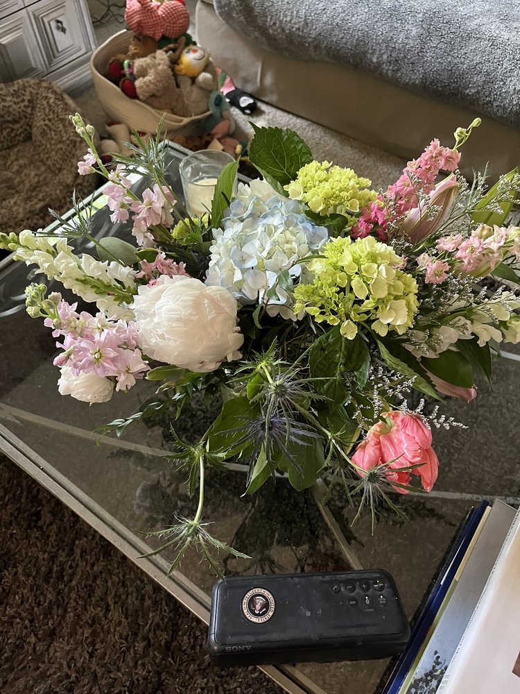 GARDEN OF EDEN FLOWER SHOP Updated September 2024 56 Photos 199 N