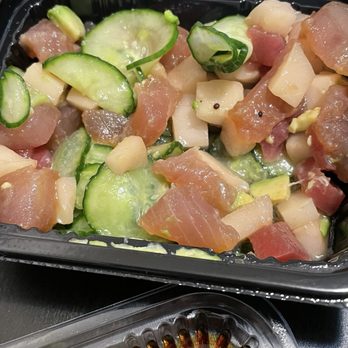 Bento Peak - Poke salad missing half the ingredients - Japanese Near Me - San Francisco, California