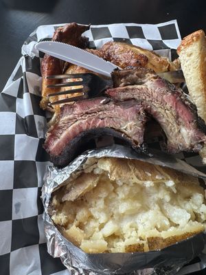 Elmer's BBQ by null