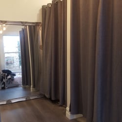 Azalia - Spacious change rooms